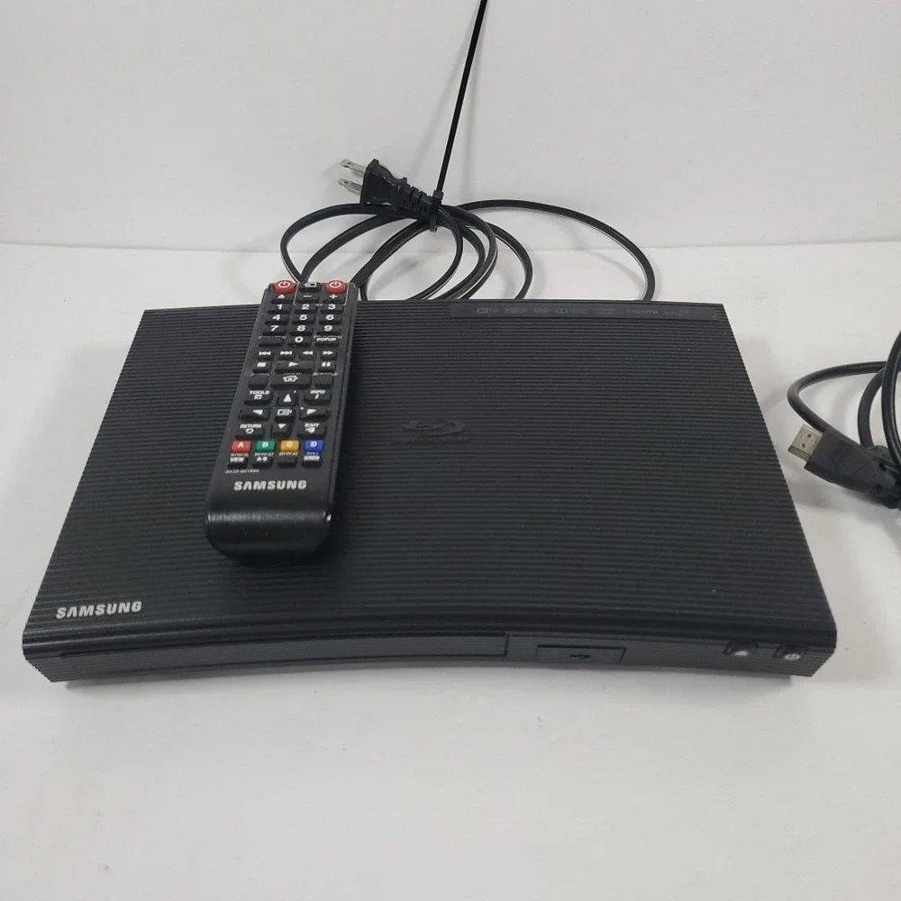Samsung BD-J57C Smart Curved Blu-Ray Disc DVD Player Streaming With Remote